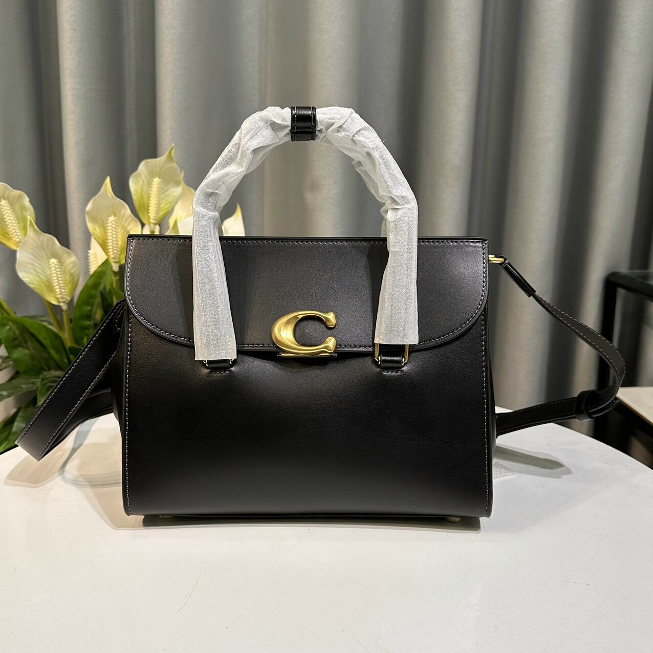 Túi đeo chéo c0ach broome carryall cp119✨thiết kế đơn giản,thanh lịch