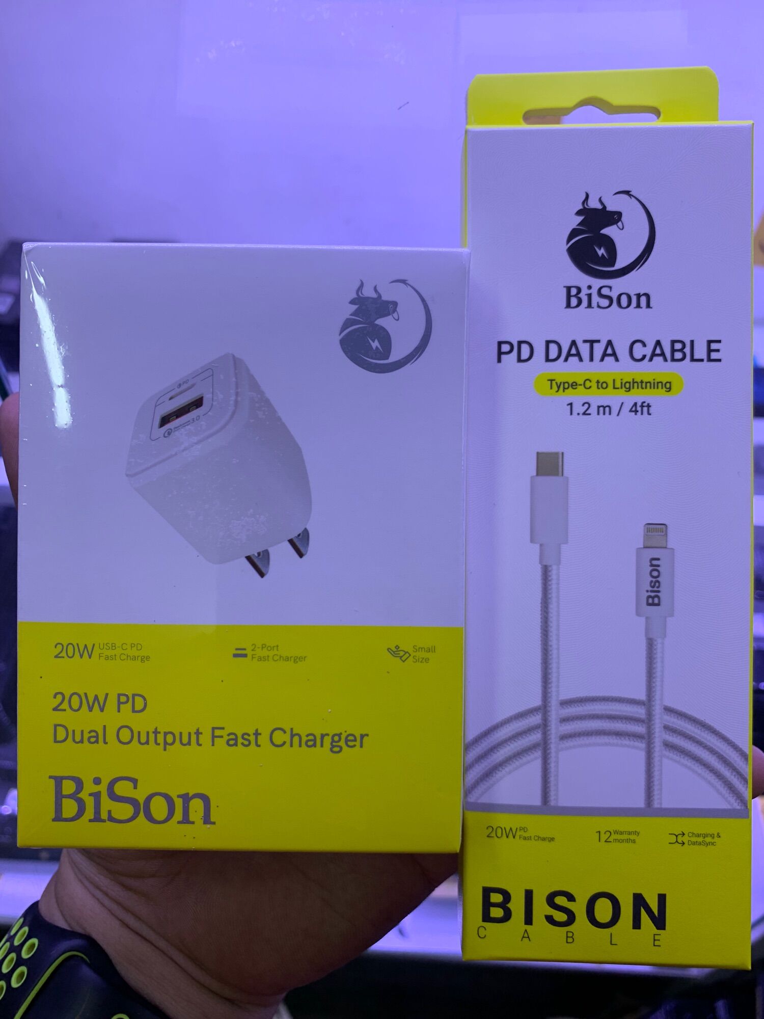 Cáp bison sạc nhanh C-L bọc cước mẫu mới nhất 2022