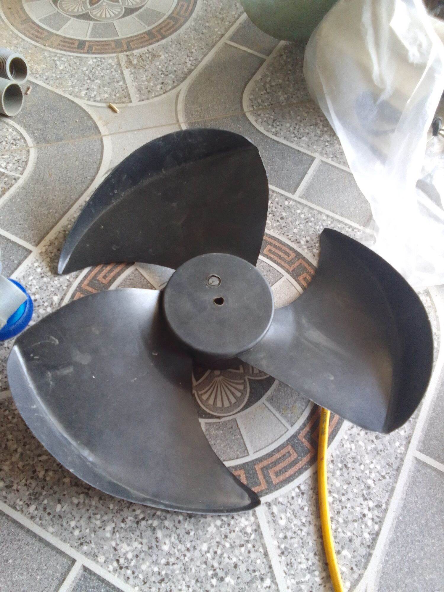 Cánh quạt điều hòa hơi nước chạy ngược cốt 8,, đường kính 320