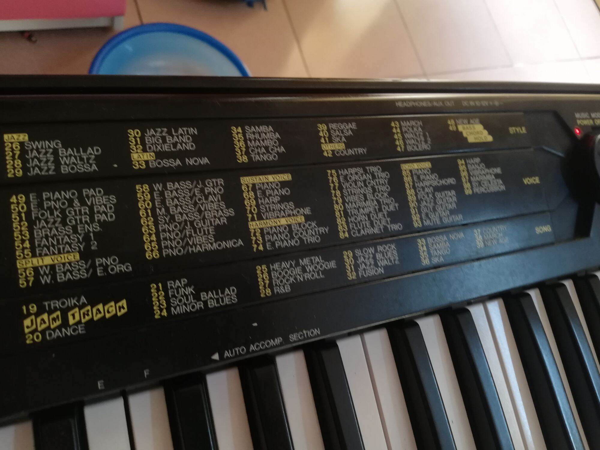 Đàn organ Yamaha PSR 110