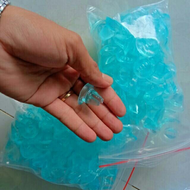 [Ngăn chia hồ cá ]1 nút hít dây oxi , nút hít kính , nút hít chia hồ kính