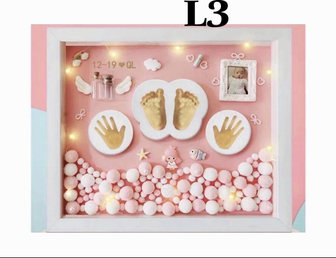 (In 2 ảnh miễn phí - Tặng thêm 1 khung ảnh nhỏ)Set 2 size M-L Khung in dấu chân tay bé