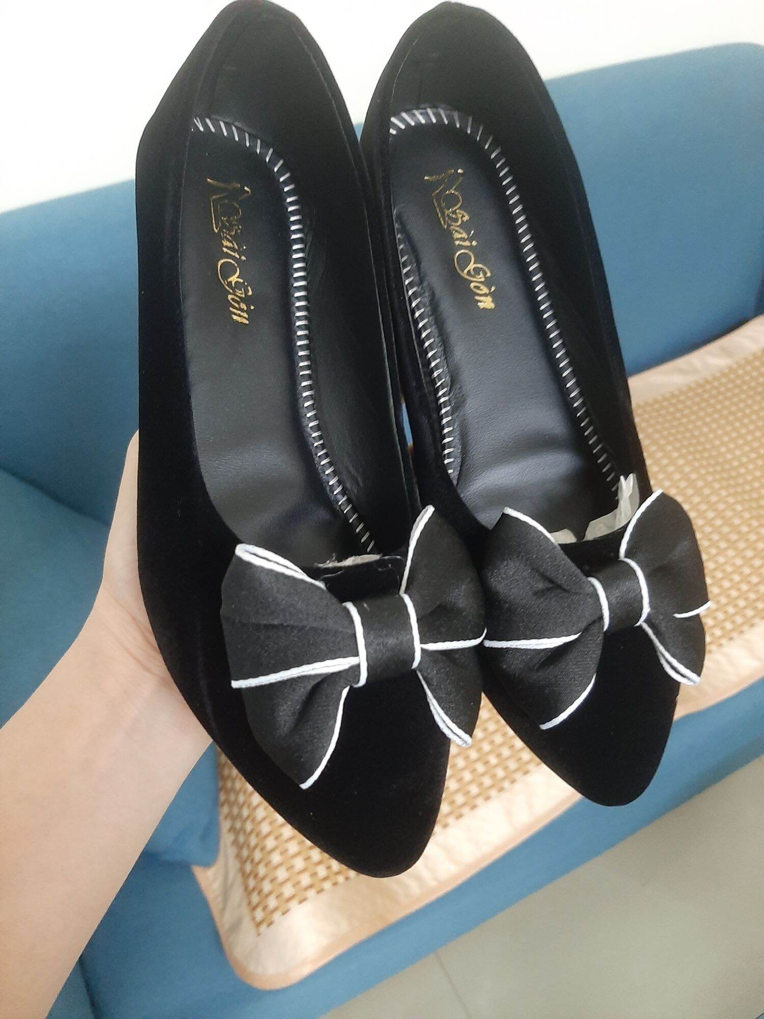 Giày bệt nhung dáng trơn