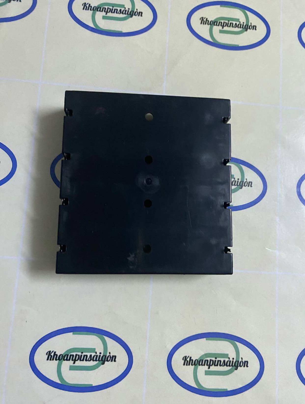 Đế pin li-ion 21700 khung nhựa