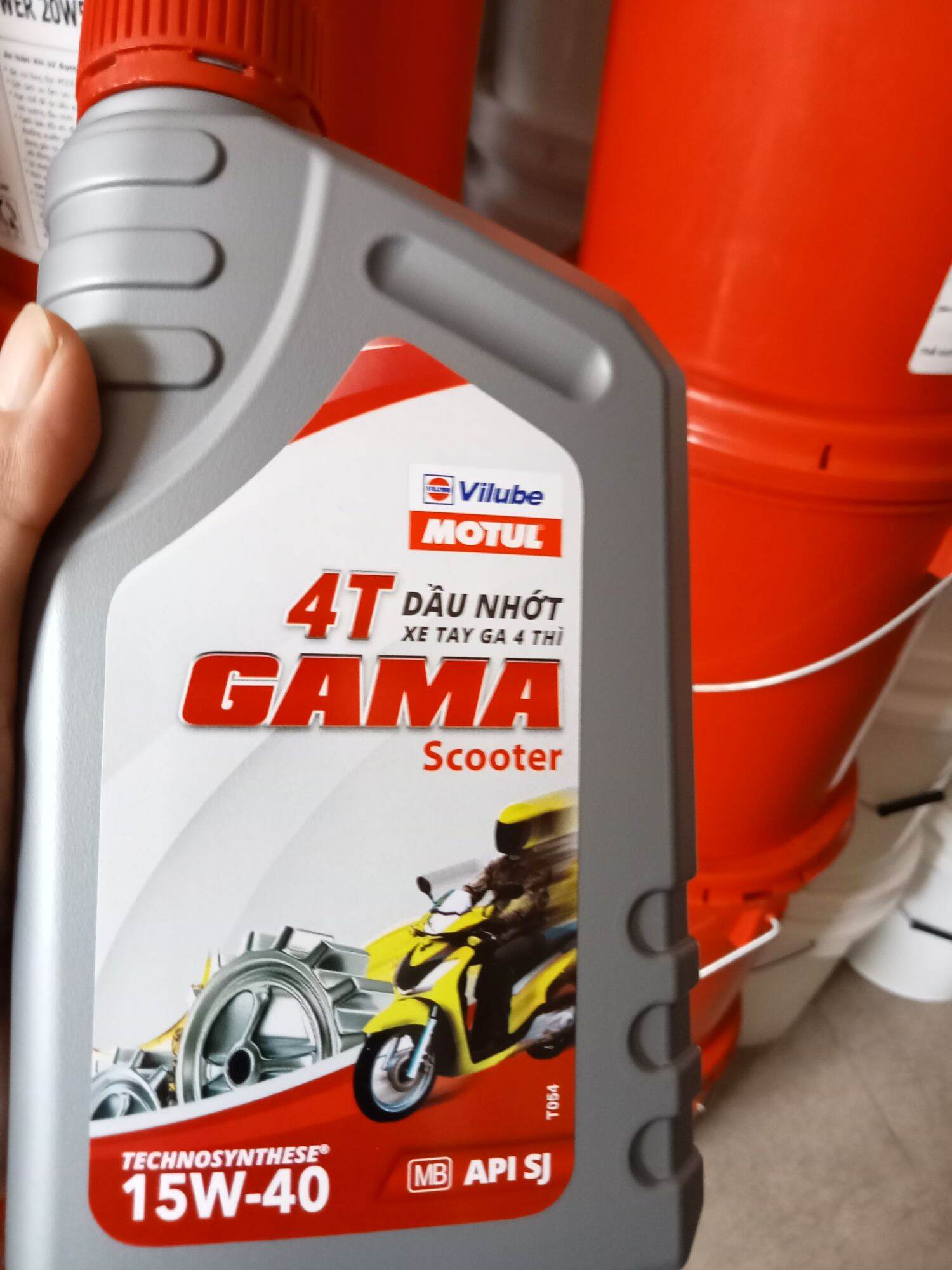 Dầu nhớt GAMA Scooter dung tích 0.8 lít chuyên dùng cho xe tay ga