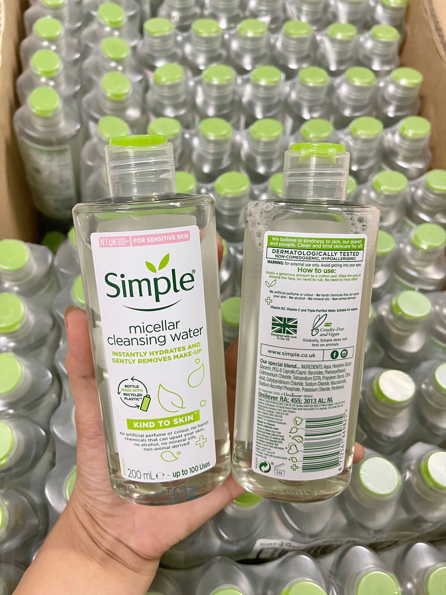 Tẩy trang cho mọi loại da Simple
