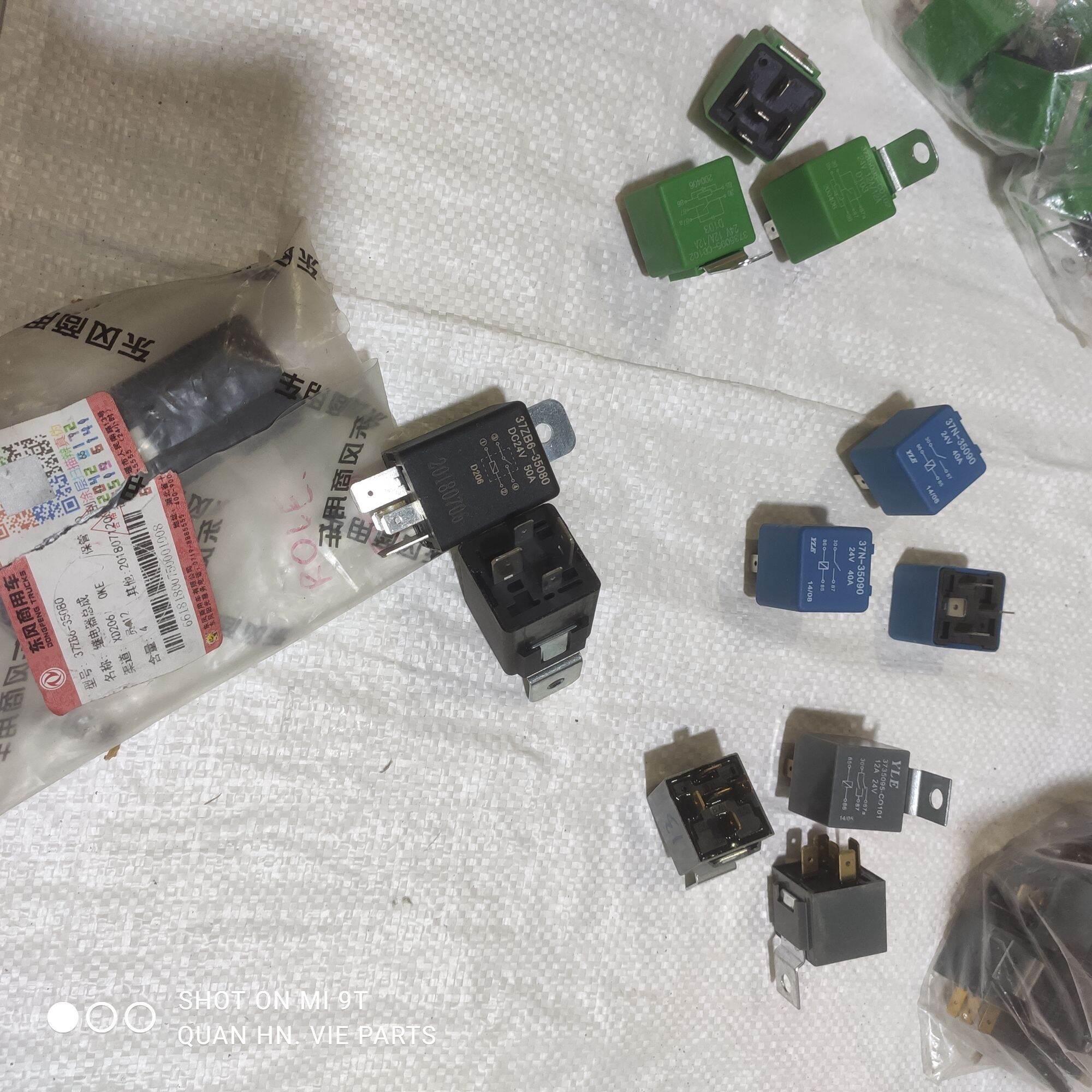 Rơ le dùng cho xe dongfeng các loại./ rơ le 5 chân 24v 12a 4 chân 24v 40a, rơ le cầu chì dùng cho ô tô tải dongfeng, role 3 chân, 4 chân, 5 chân./ role gạt mưa/role xi nhan / role khởi động / ,...vie parts