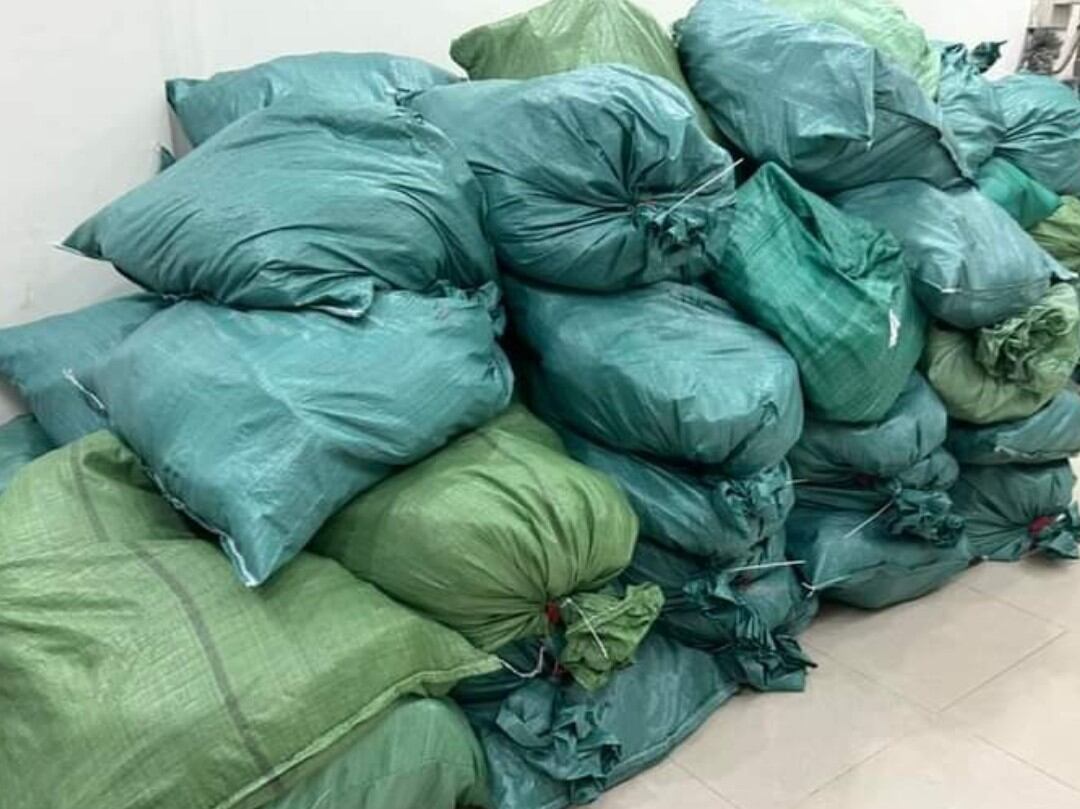 Hàng bom quốc tế, kiện hàng bom ngẫu nhiên, hàng bom giá trị cao