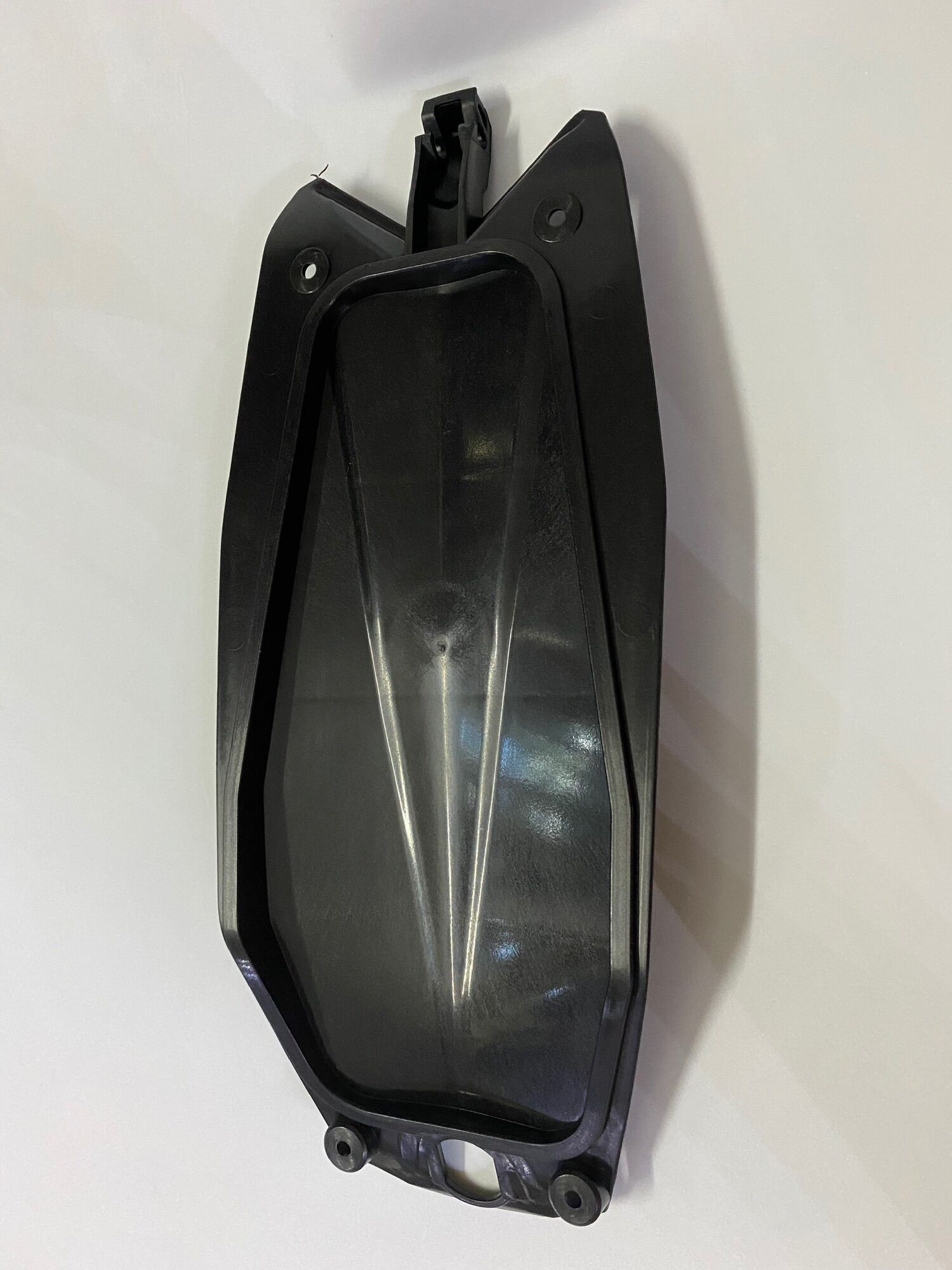 Nắp cốp dưới nhám satria fi raider fi suzuki
