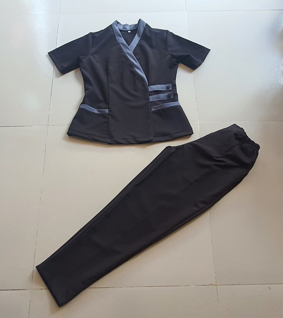 Đồng phục spa đen viền xám