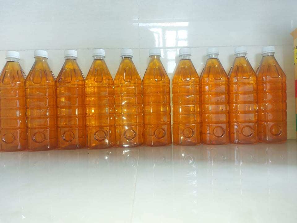 Lít nước mắm nhất cá cơm Huế (cốt cá cơm)