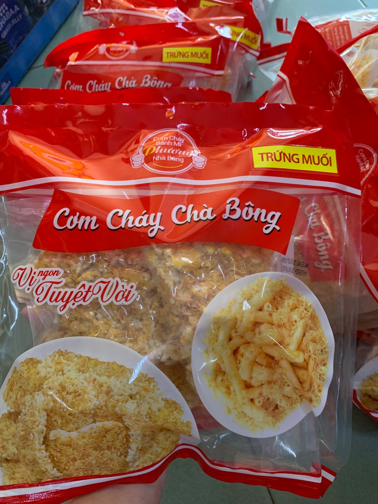 Cơm cháy chà bông trứng muối Phương 1 bịch 170gr