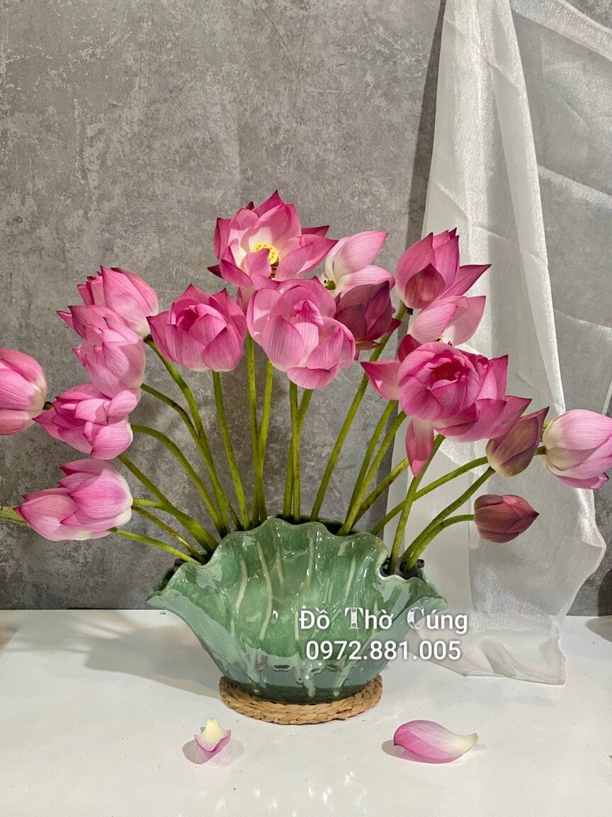 Lọ cắm hoa hình lá sen men hoả biến Bát Tràng