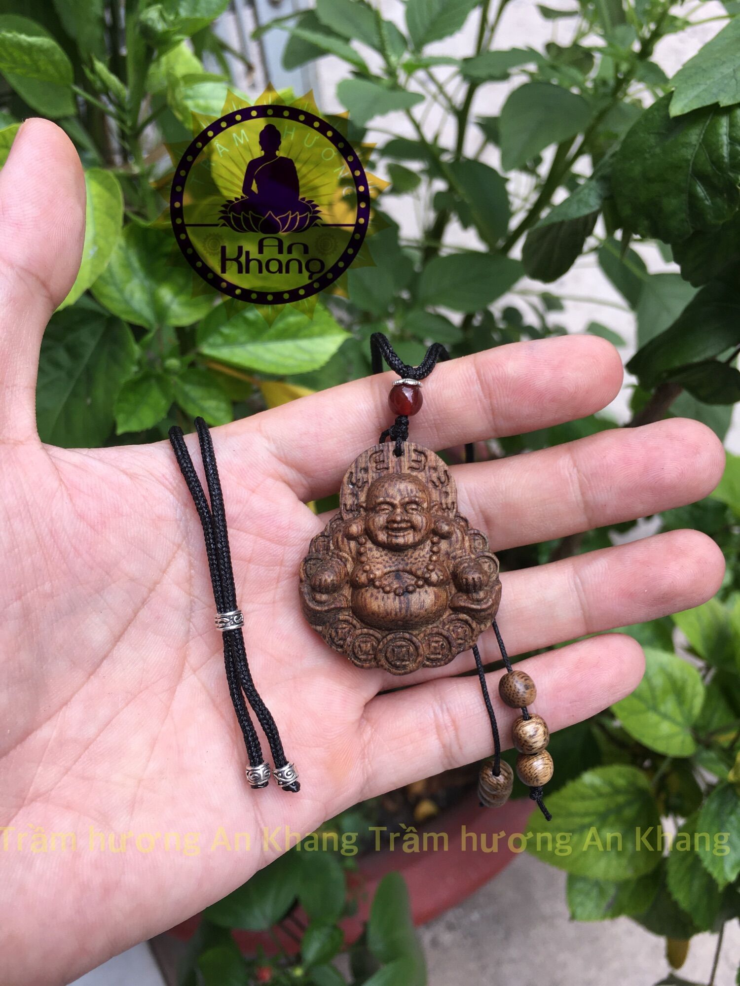 Dây chuyền trầm hương tốc tự nhiên.