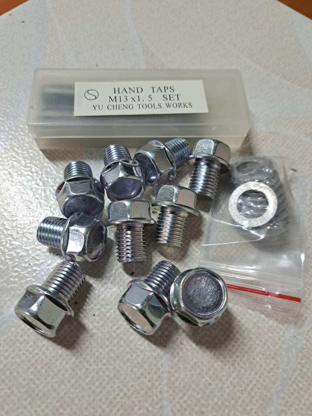 ốc xả nhớt,rốn dâu,taro 13 ly xe máy