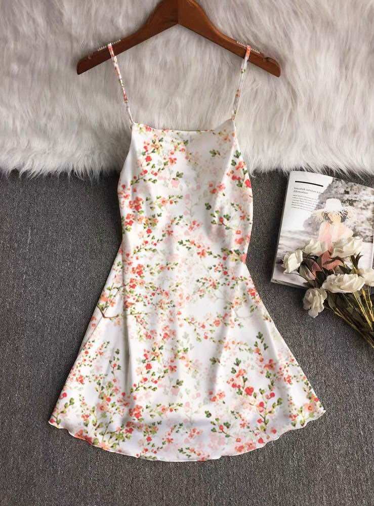 váy lụa cổ đổ , váy ngủ lụa, váy hai dây lụa satin cao cấp
