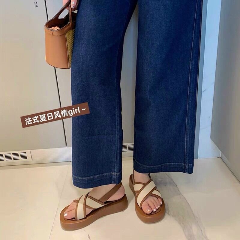 Giày sandal quai chéo đế bánh mì 5 phân