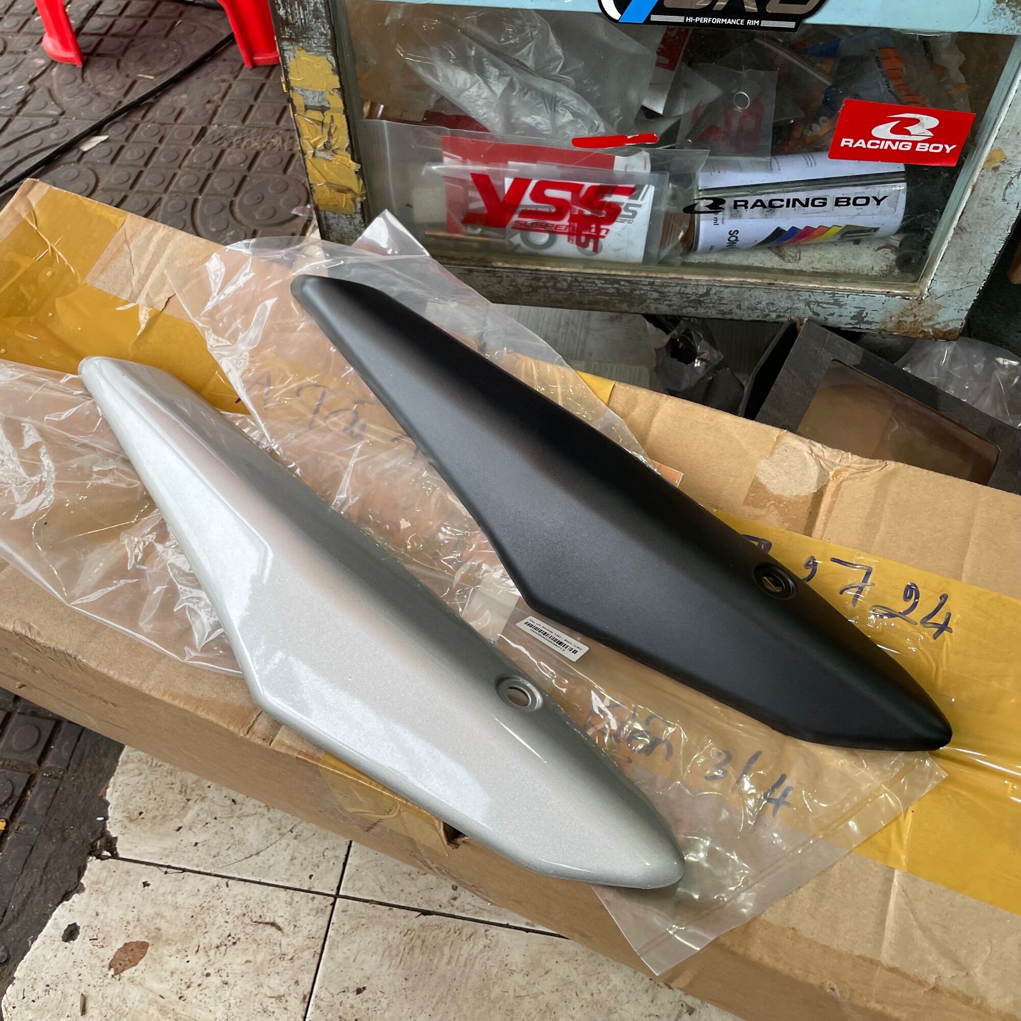 Ốp Pô Satria Raider zin
