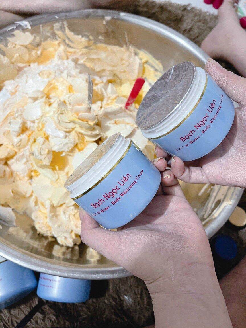 Kem body siêu trắng nhà e hoàn toàn từ phôi kem mặt của Thái nhé .
Qt ib e tư vấn kỹ nhé 0862244535