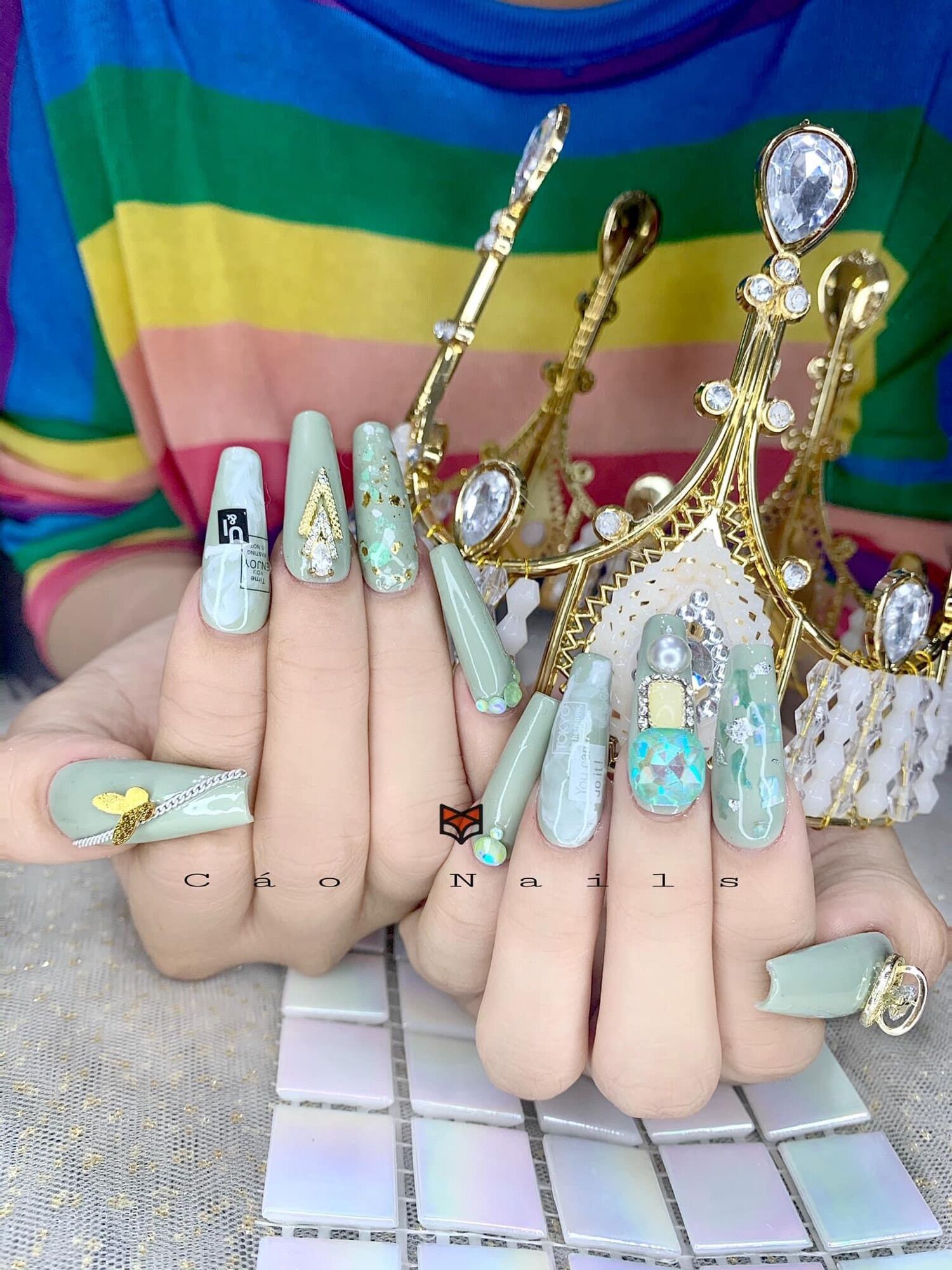 [ nails box] Móng úp giả thiết kế tone xanh đính đá