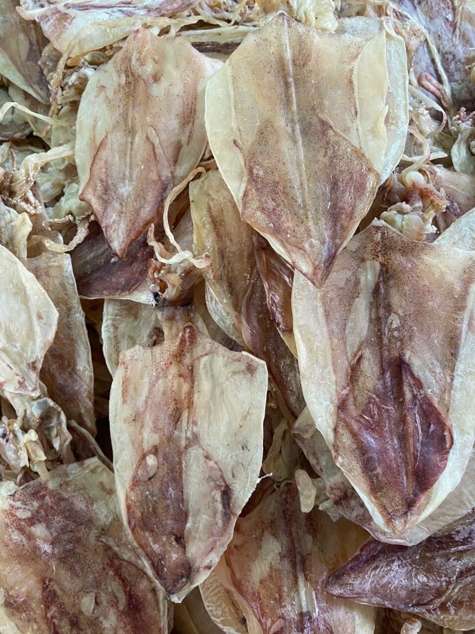 200g CON KHÔ MỰC GÒ CÔNG (SẢN PHẨM Y HÌNH, KHOẢNG 10-12 CON))
