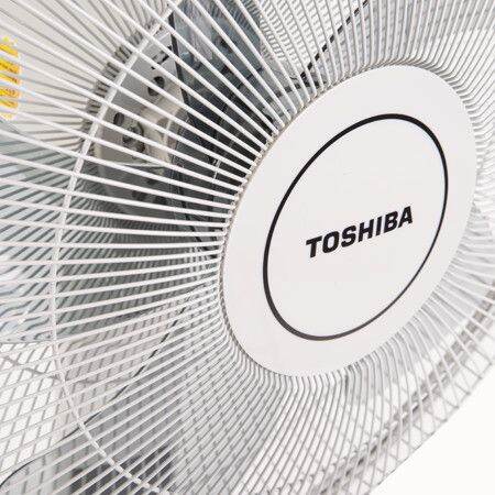 QUẠT ĐỨNG TOSHIBA F-LSA20(H)VN