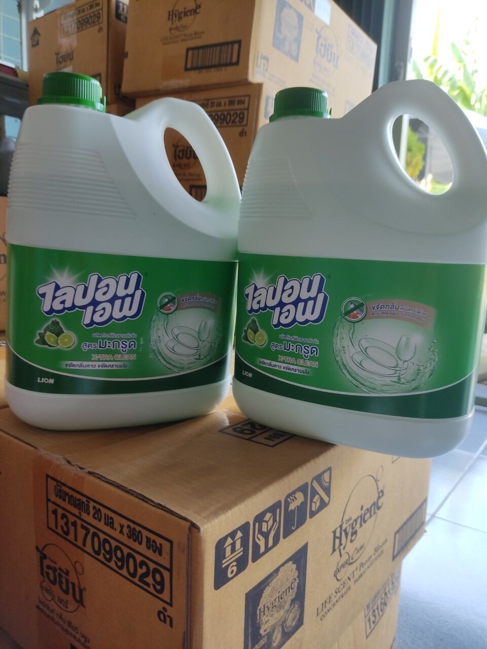 Nước rửa chén Thái Lan Lipon hương bưởi 3l6