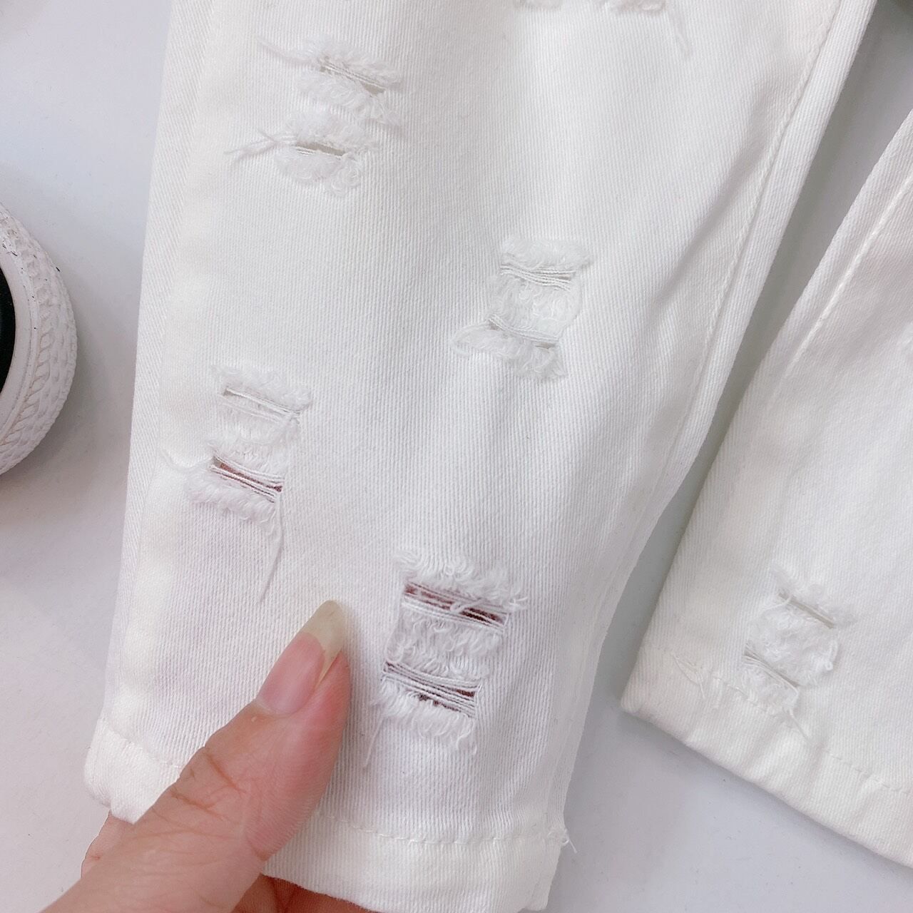 Quần kaki lưng thun phối cắt rách cho bé (8-22kg)
