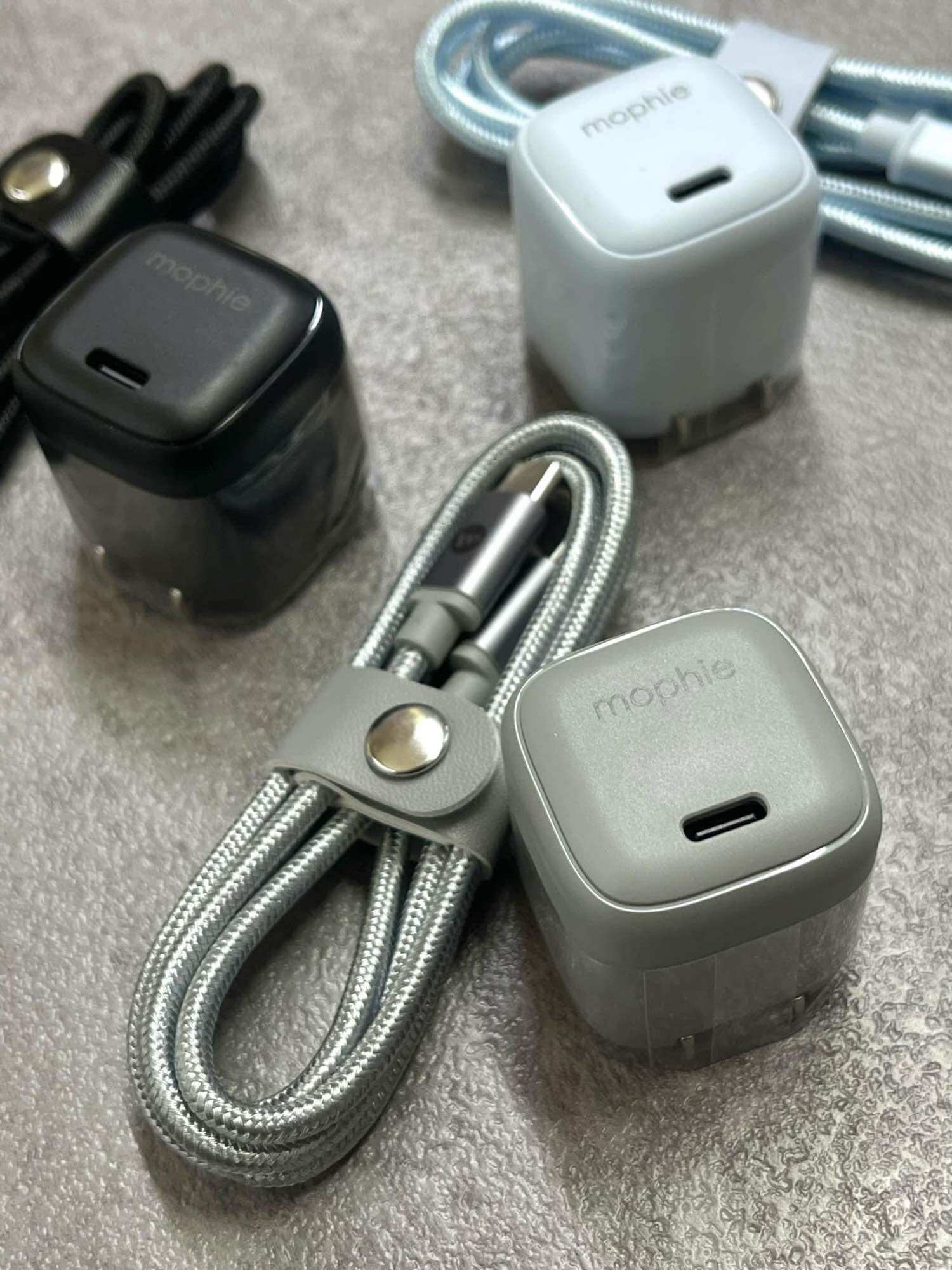 Sạc nhanh mophie 30w kèm cáp c - c cho ip 15