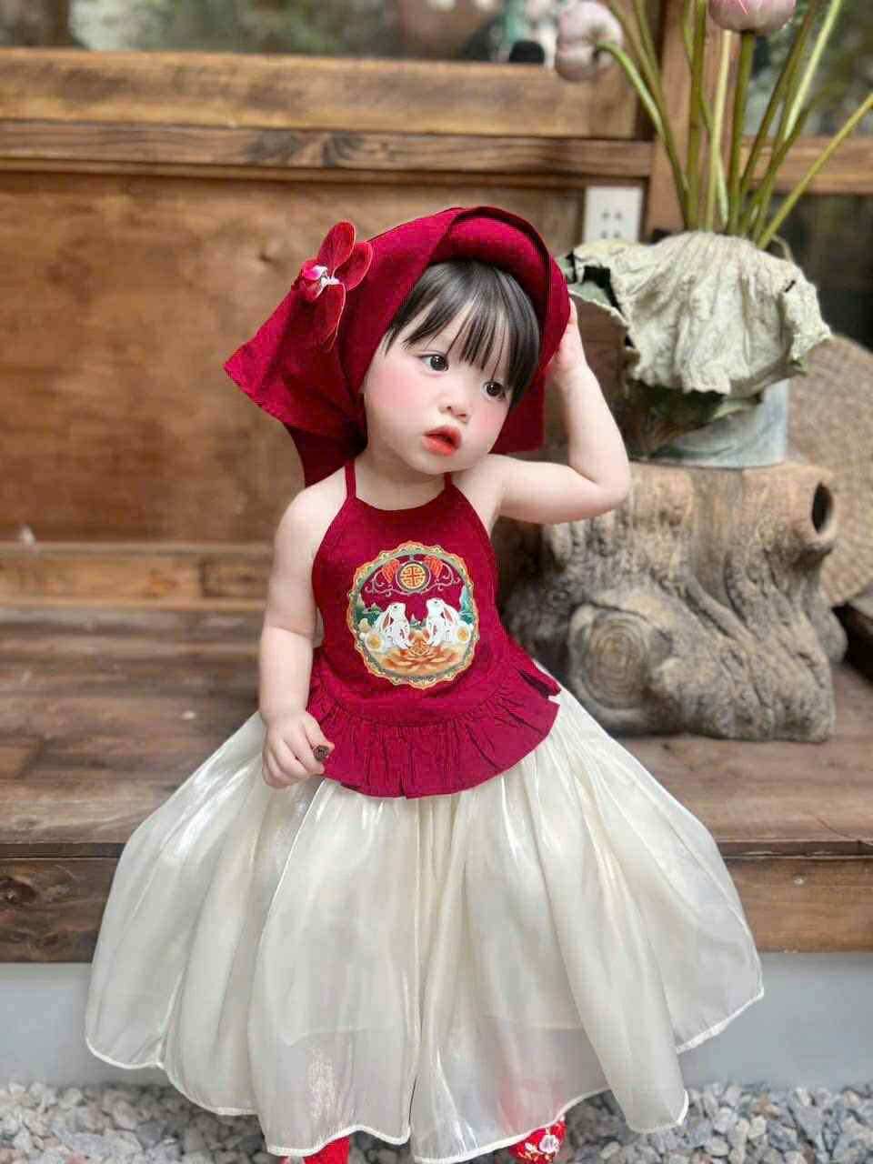 Set Yếm Đỏ Hoạ Tiết Thỏ Kèm Chân Váy Mấn Khăn Hoa Cho Bé Gái Diện Trung Thu Lễ Tết