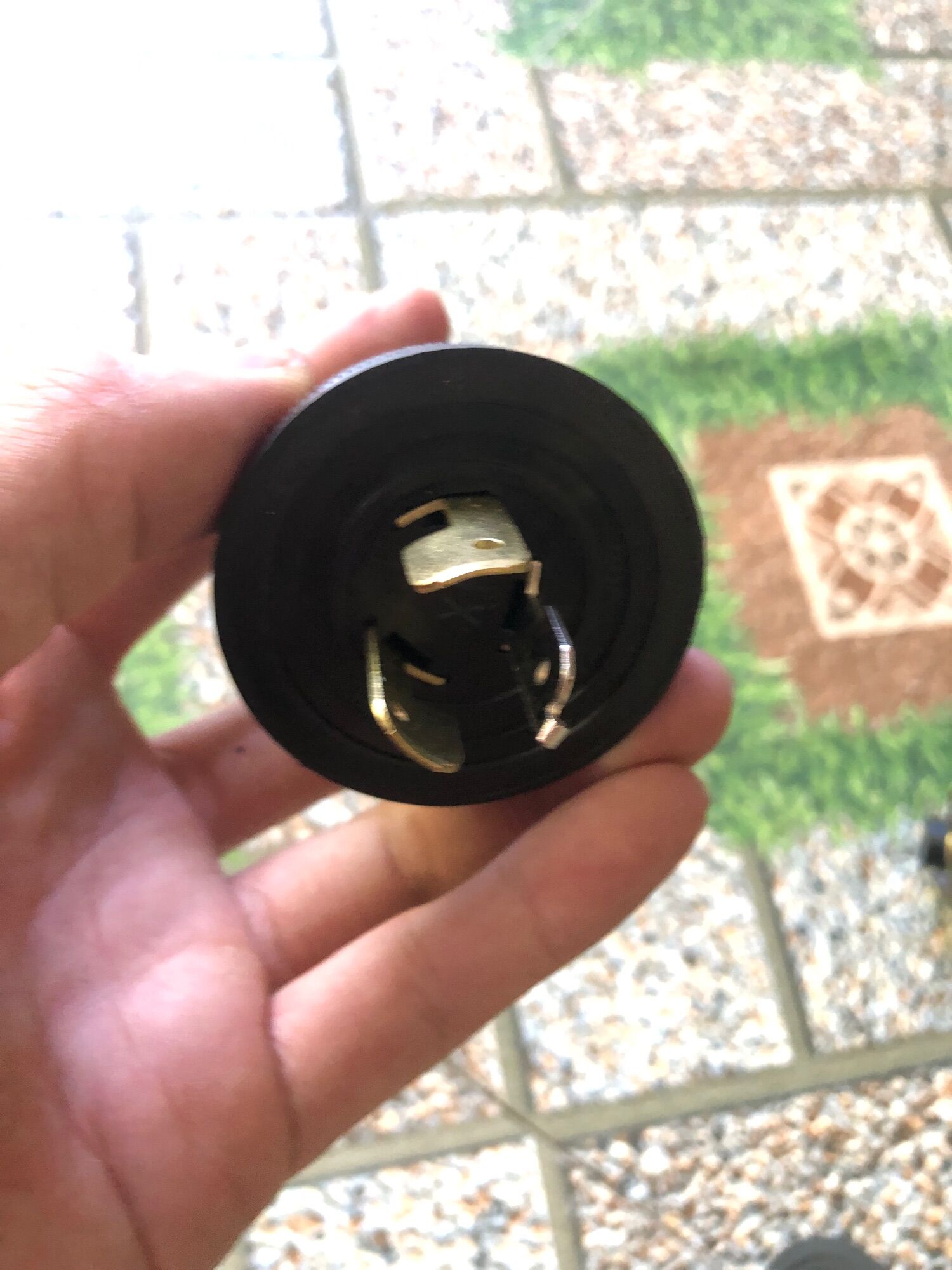Phích cắm 3 chân cho máy phát điện