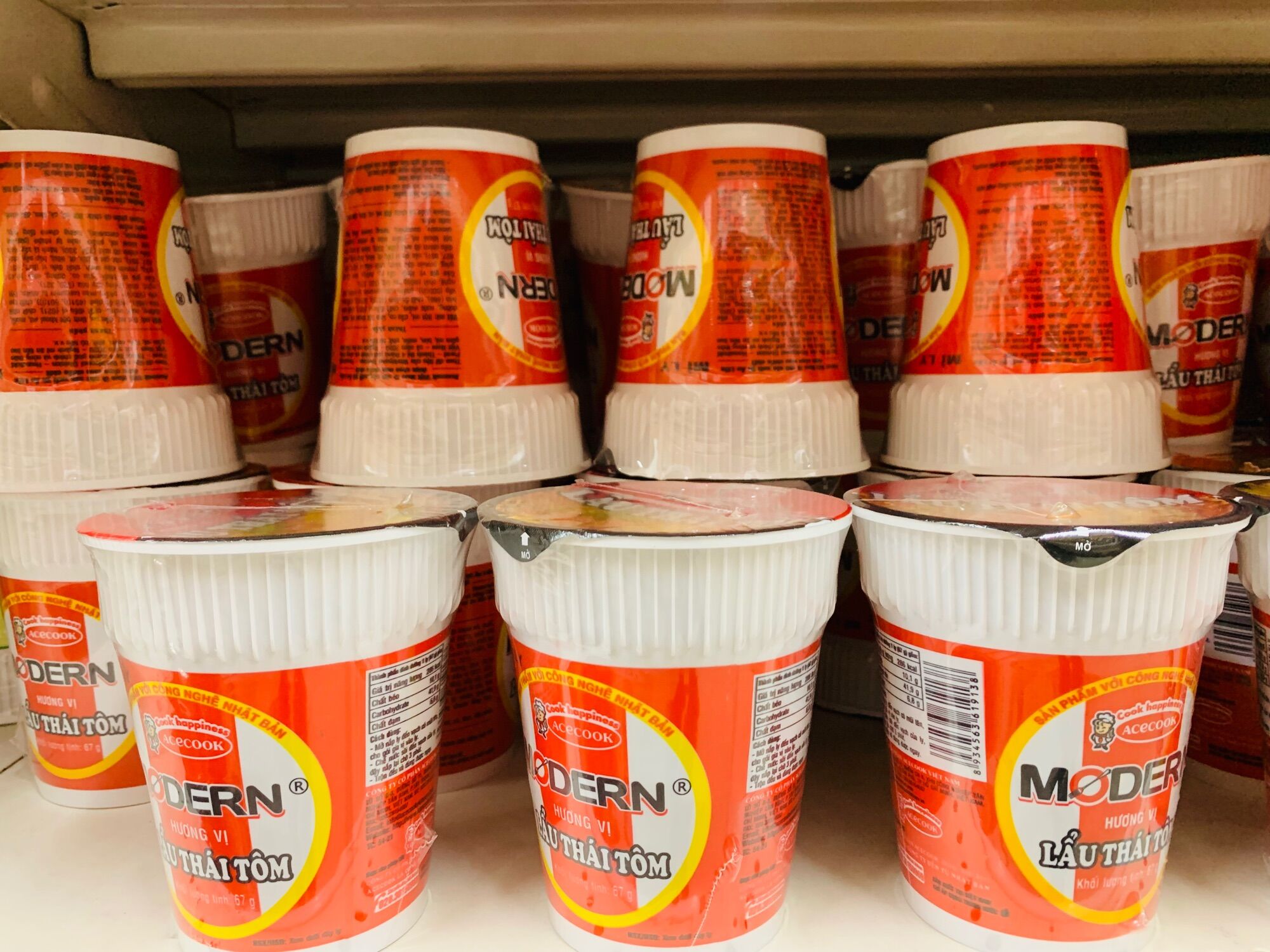 Mì ly Modern Lẩu thái tôm 67g