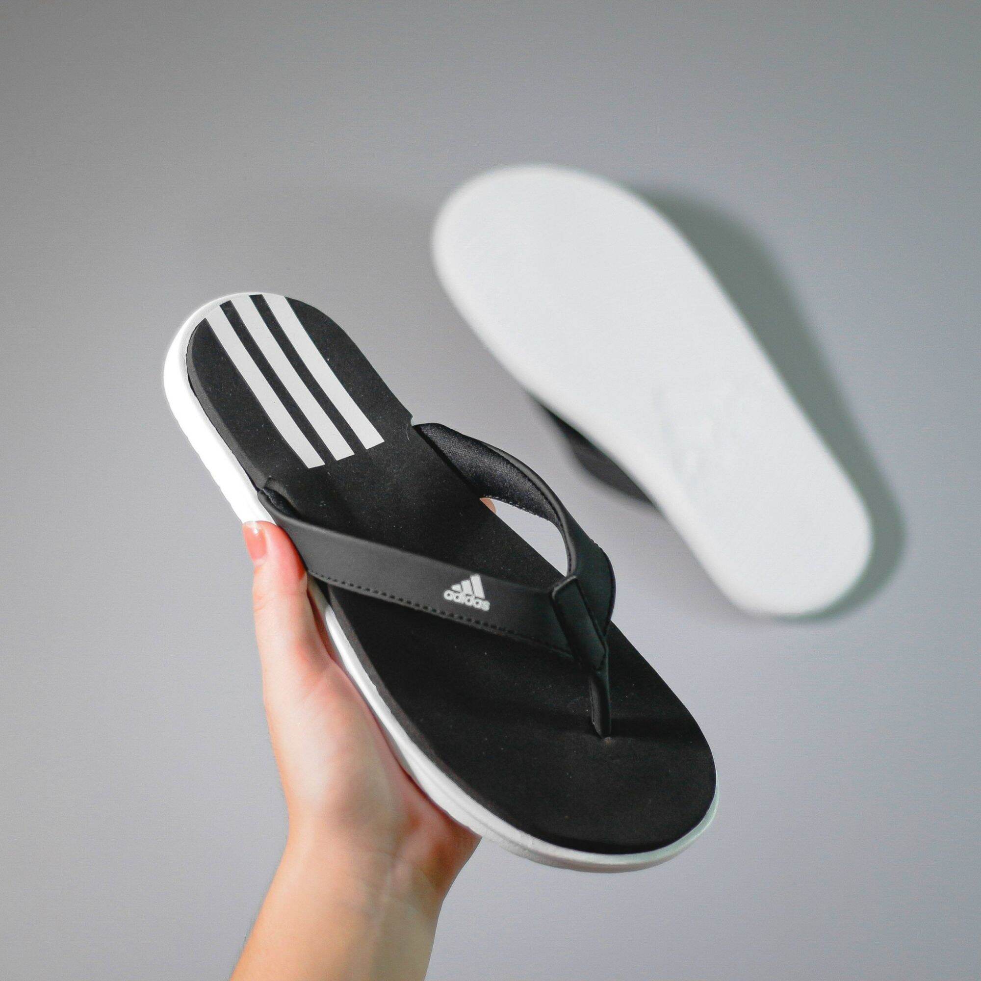 Dép kẹp adidas