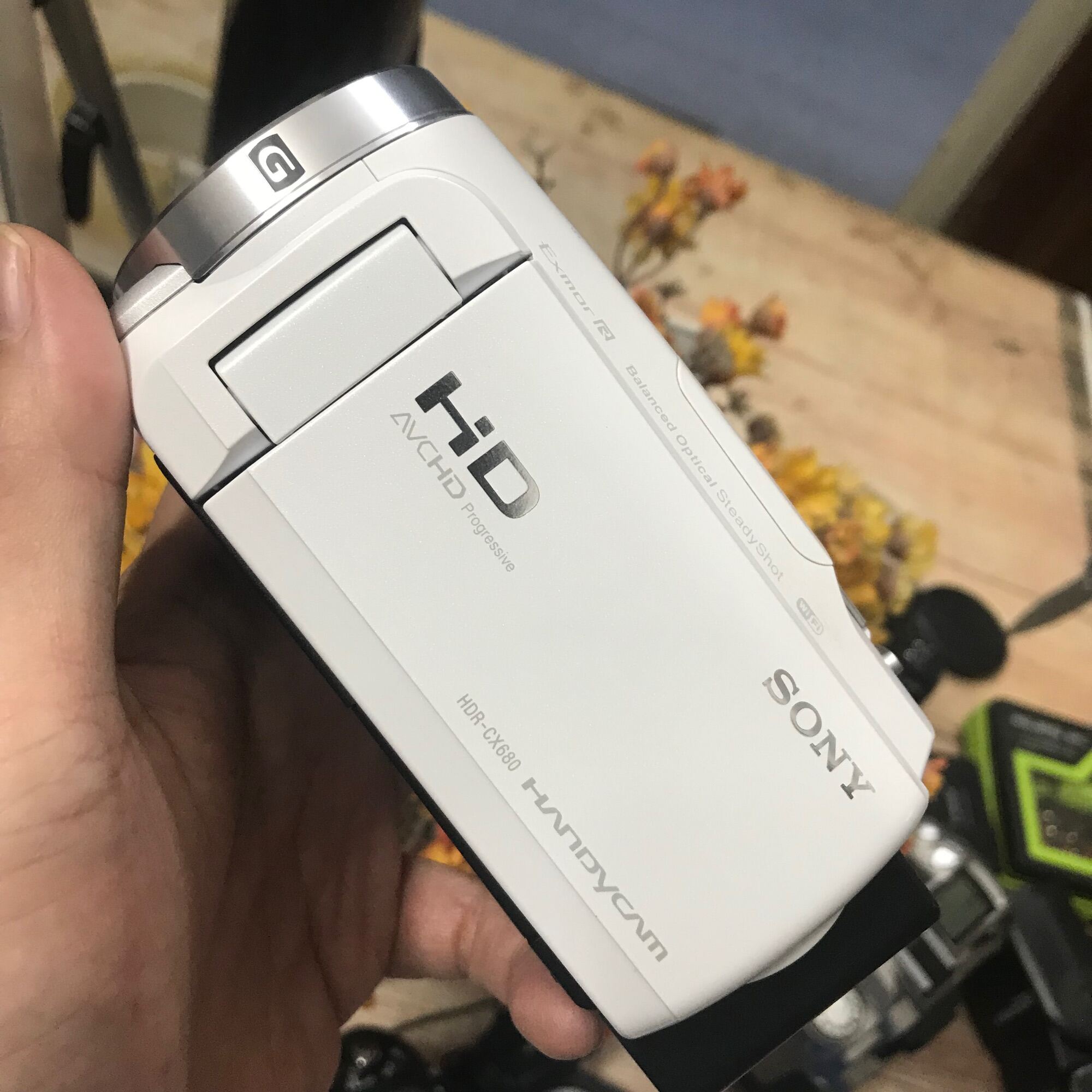 Máy quay phim Sony HDR CX680