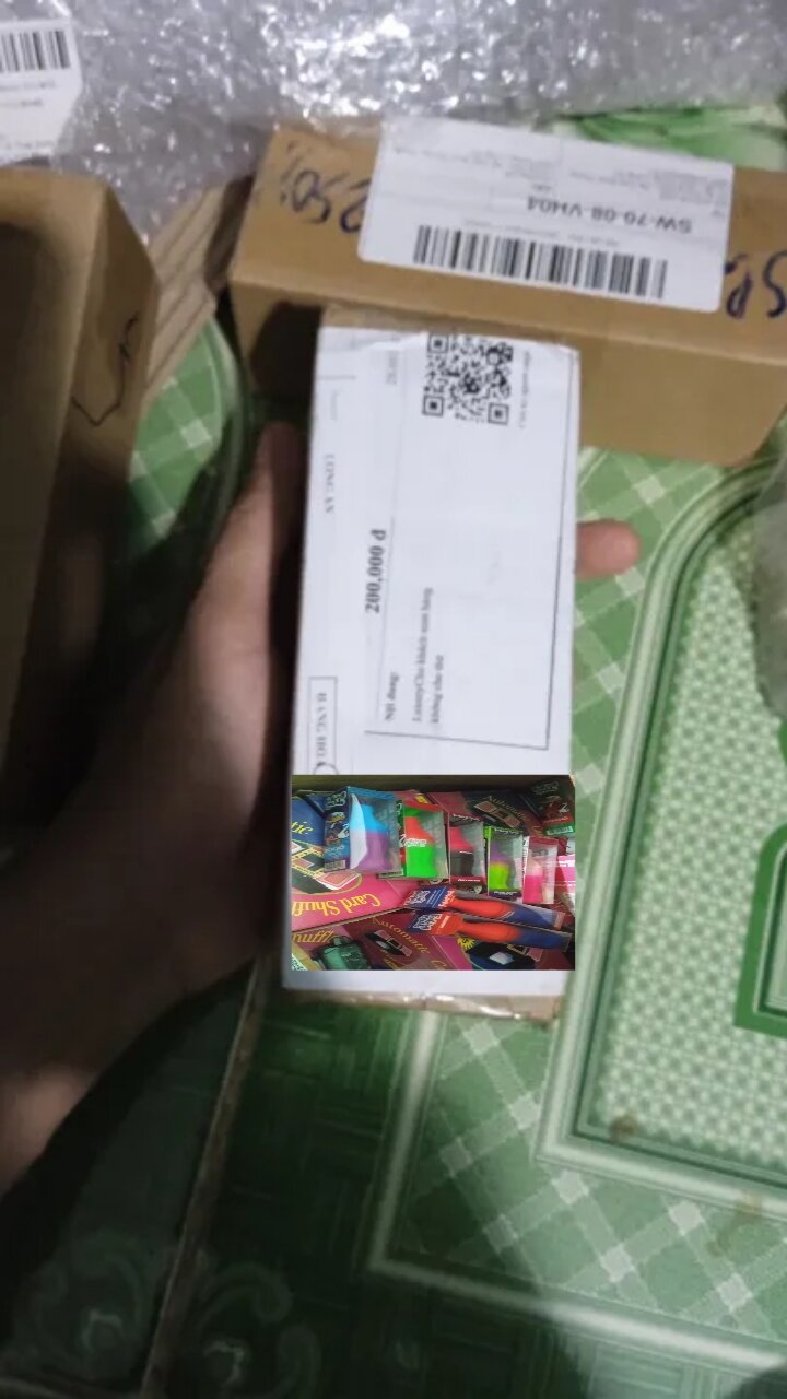 Kiện hàng bị boom