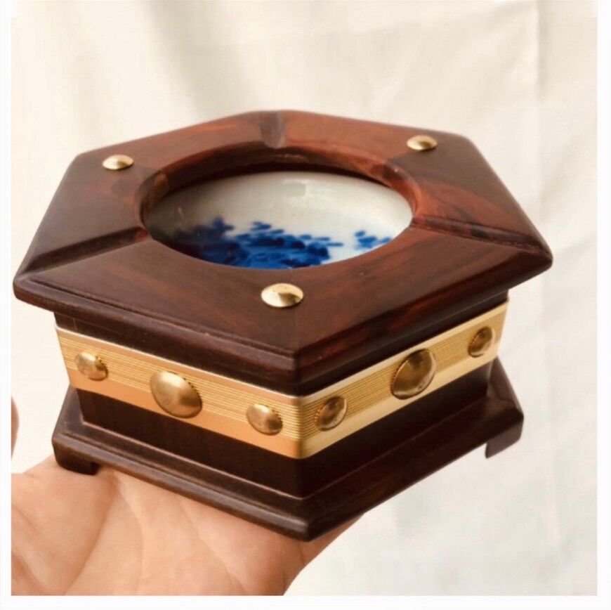 GẠT TÀN GỖ TRẮC LÒNG SỨ CAO CẤP