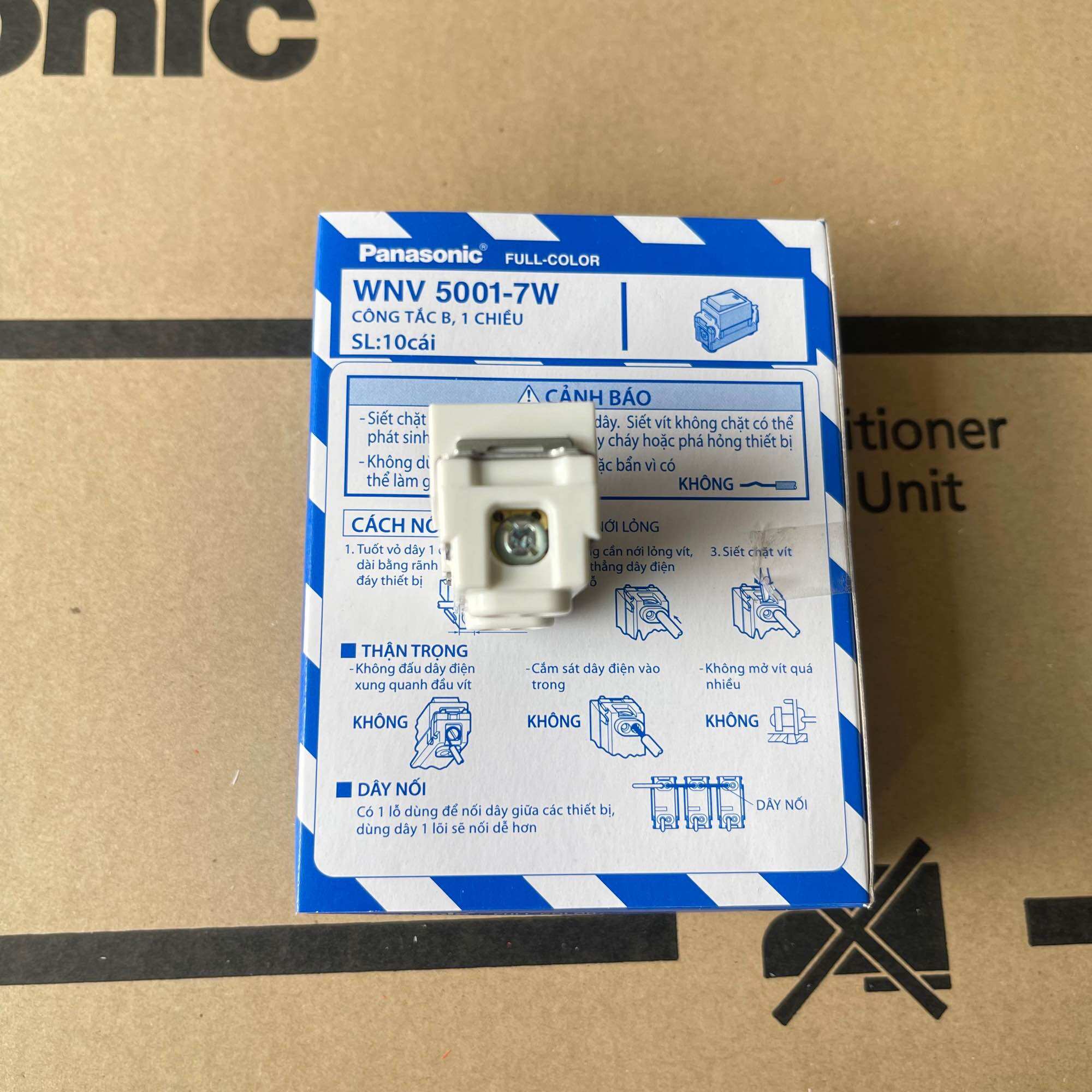 COMBO 10 CÔNG TẮC PANASONIC FULL COLOR WNV 5001-7W( HẠT NHỎ)