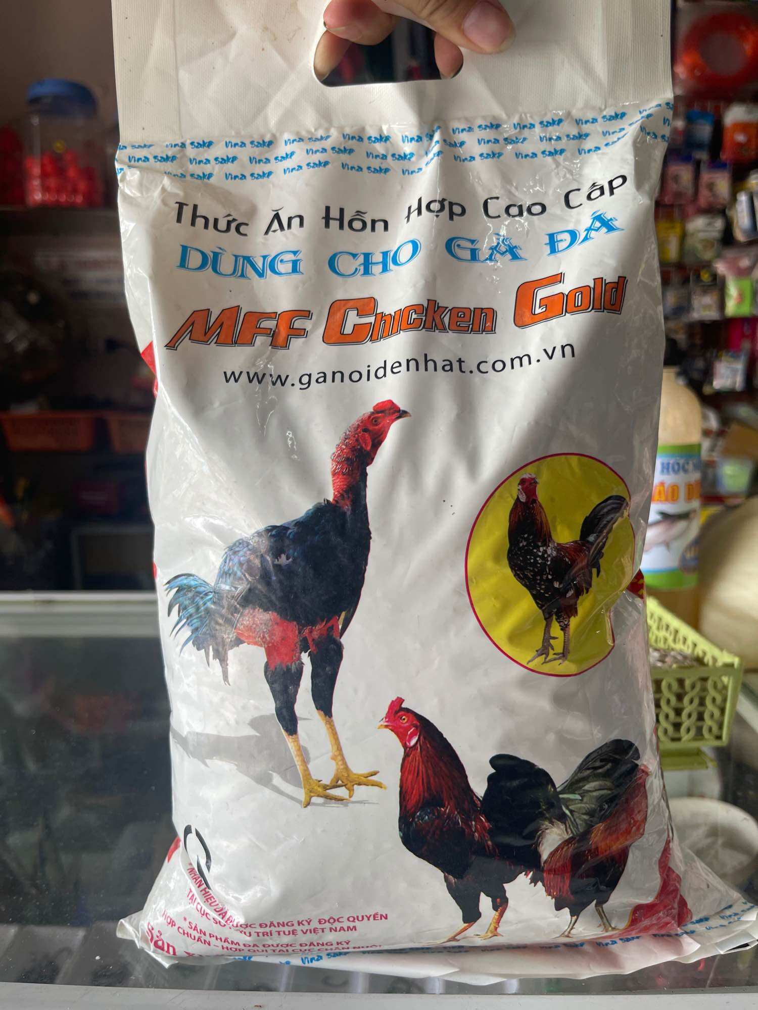 Cám Gà Đá MFF Chicken Gold Gói 2kg ( Gà Đá Trắng )