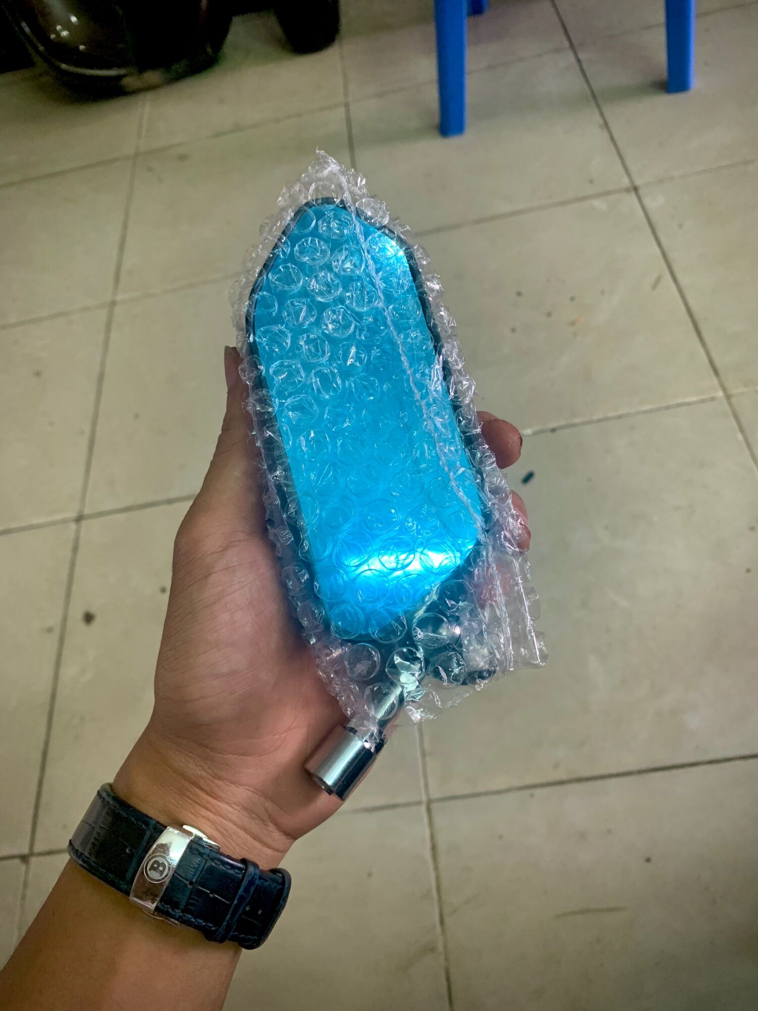 Kính chiếu hậu xe máy