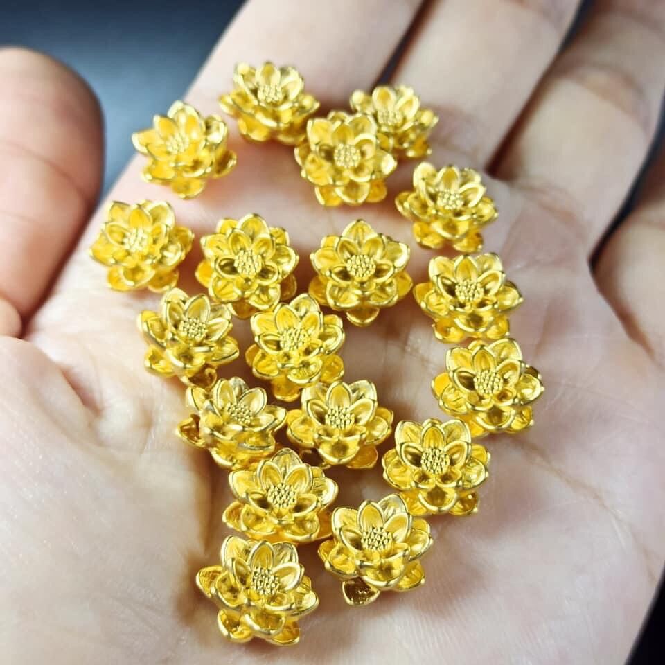 Charm sen vàng 24k