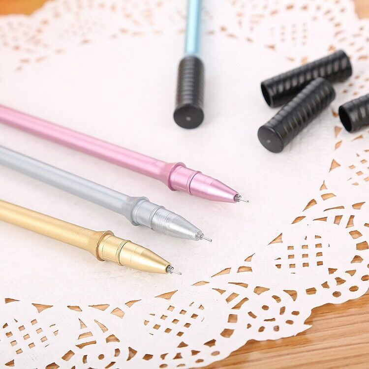 Bút nước hình cây vợt độc đáo