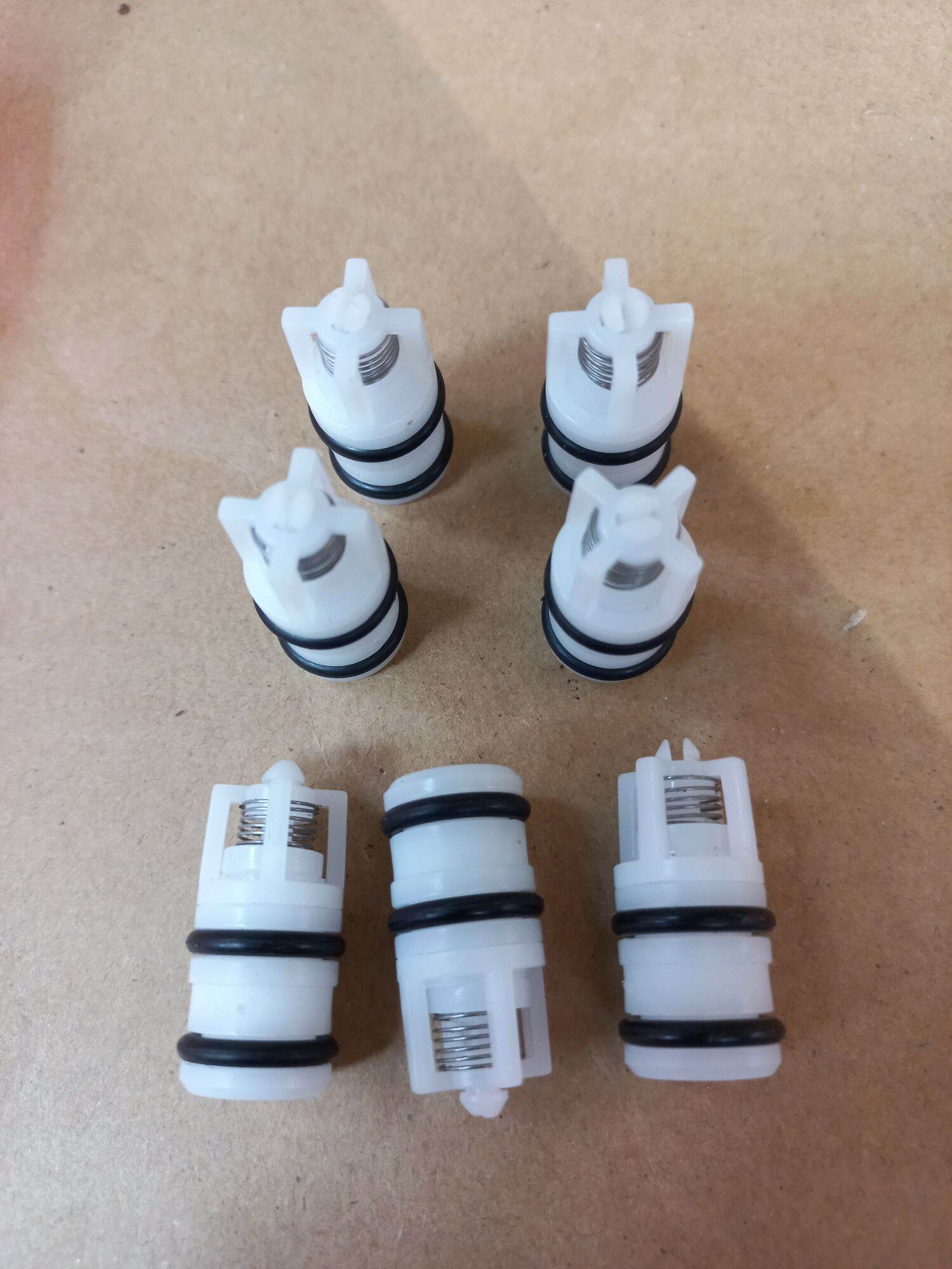 Van nước 1 chiều máy rửa xe mini loại theo máy  ( giá 3 cai )