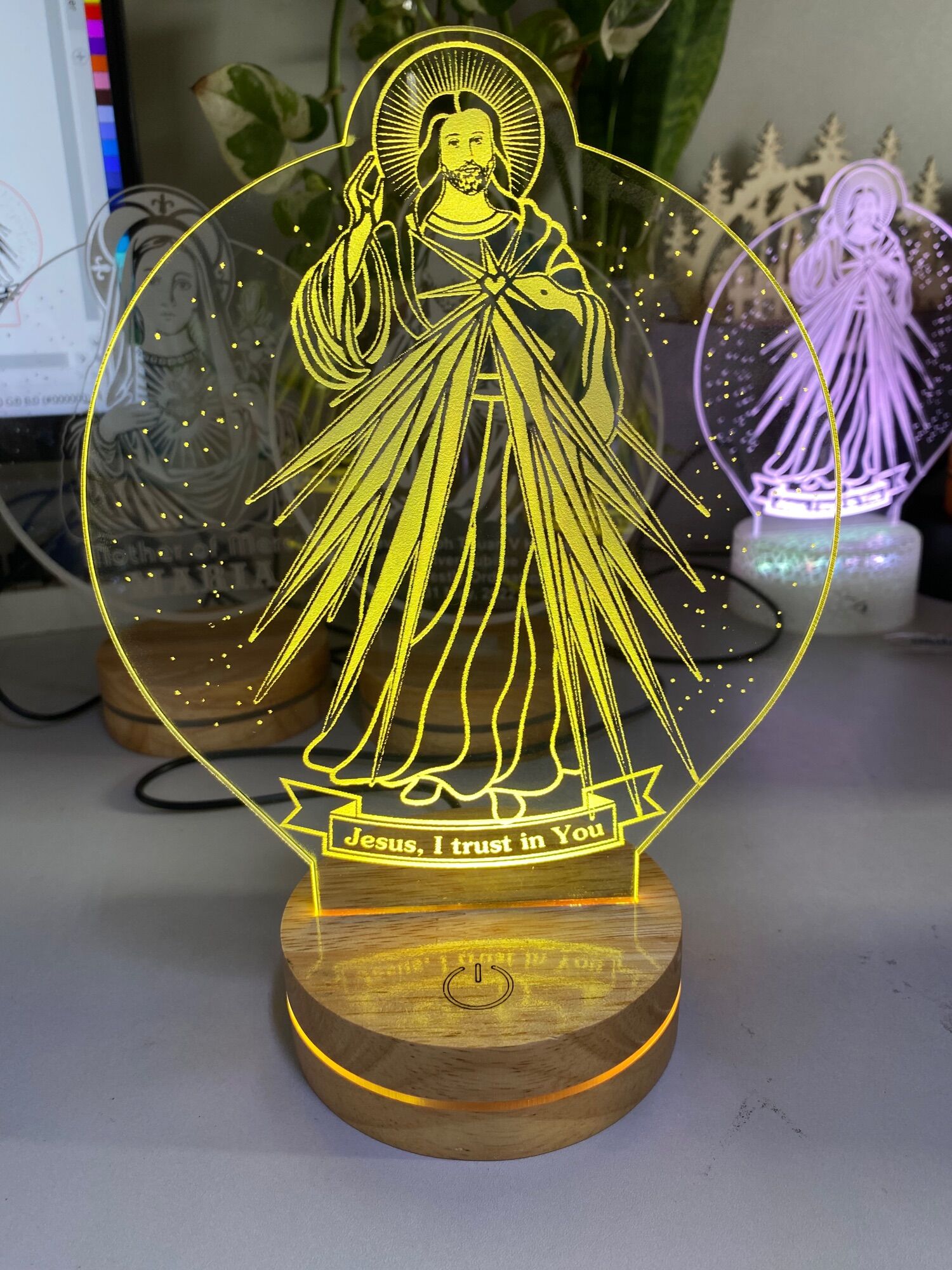 Đèn led 3D khắc hình LÒNG CHÚA THƯƠNG XÓT