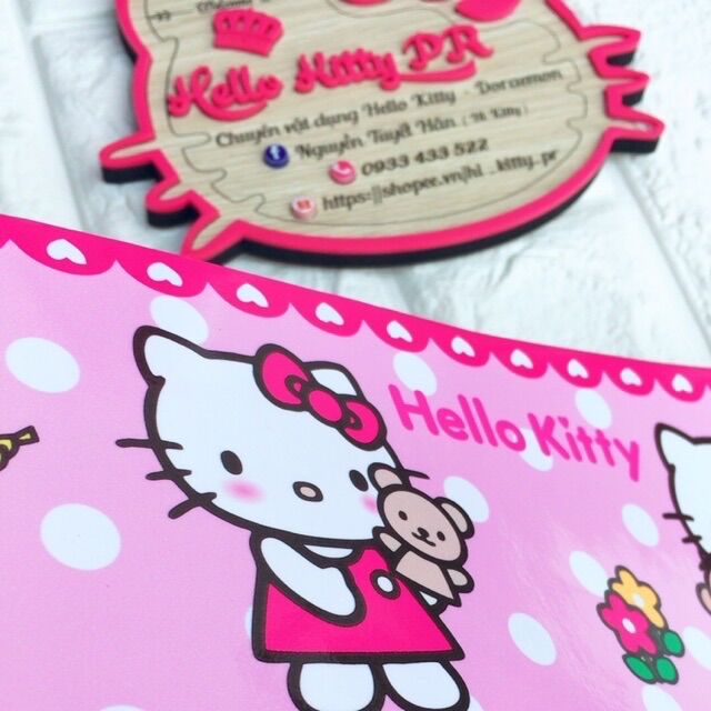 Dán viền tường trang trí Hello Kitty