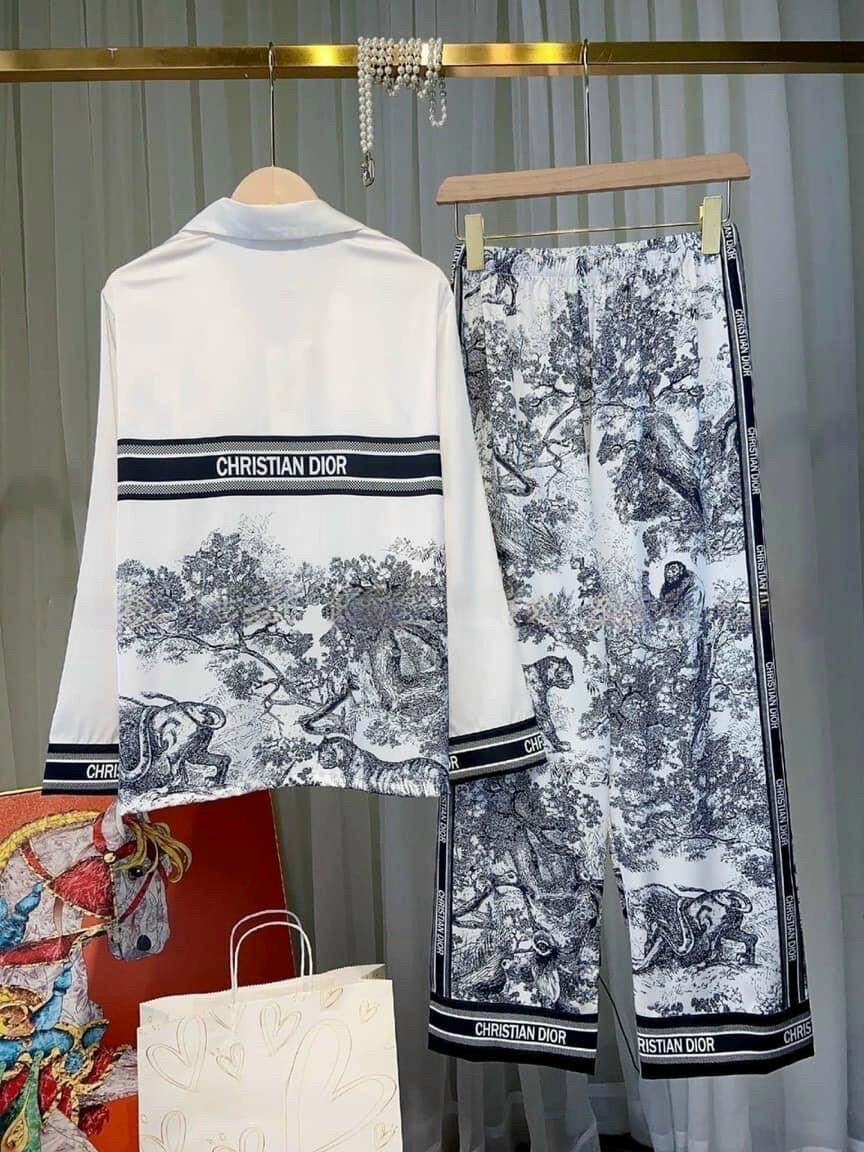 PIJAMA LỤA CAO CẤP QUẢNG CHÂU TAY DÀI TRẮNG GU CHÌ