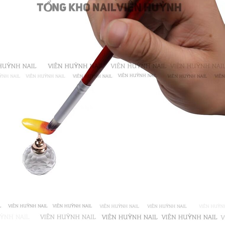 Cọ omber nail, cán gỗ , dùng loang màu vẽ móng