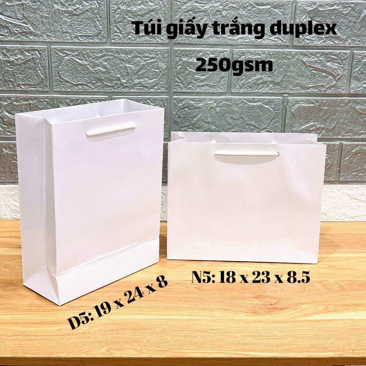 Túi giấy trắng combo 100c kt: 19 x 24 x 8