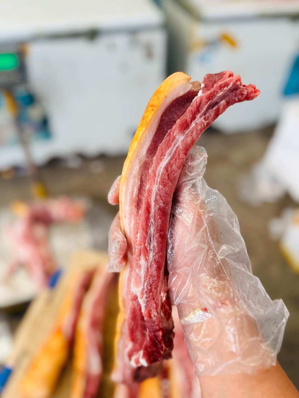 1kg Ba rọi Nai tươi dính sườn (giao nhanh)