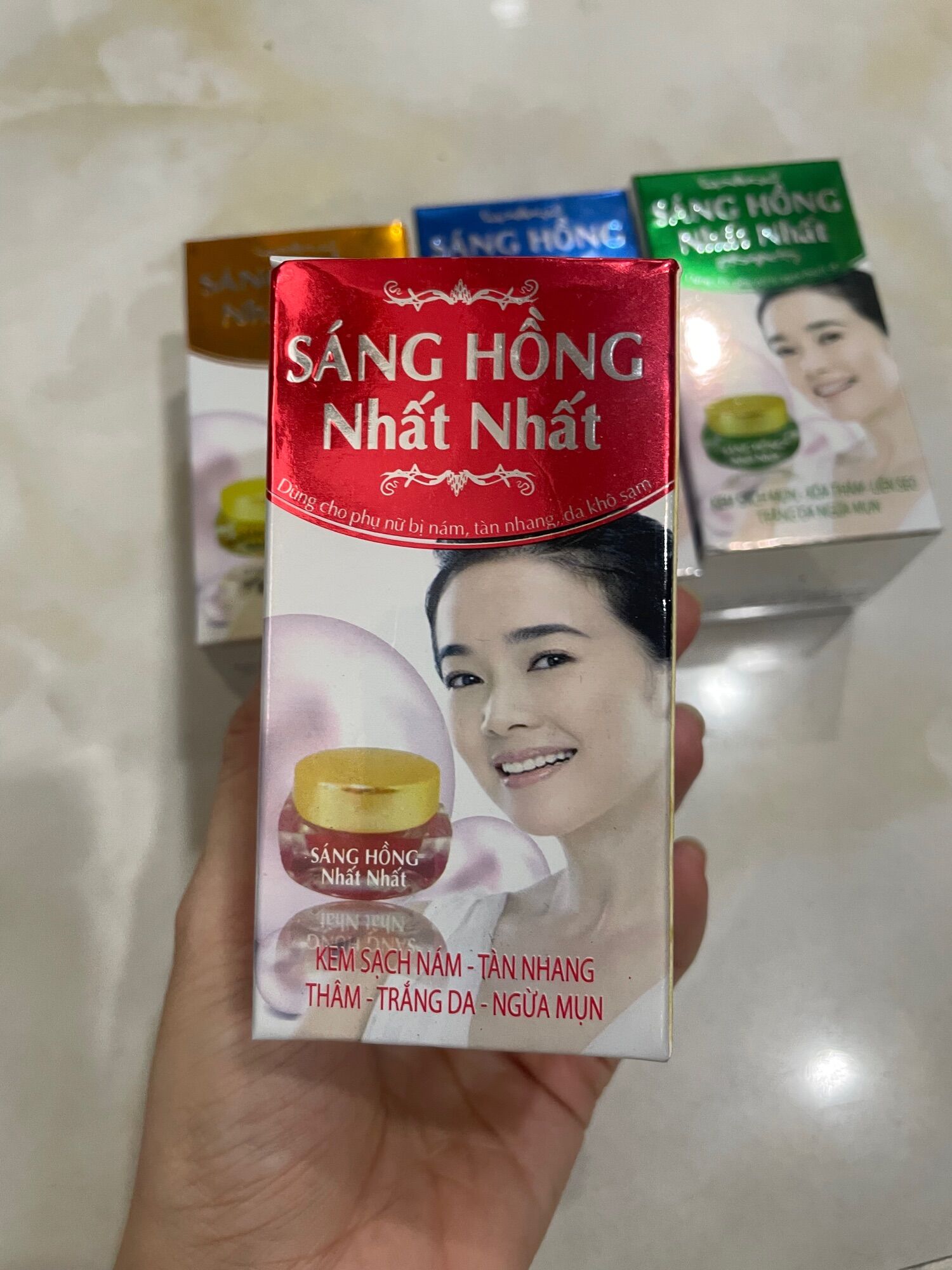 Kem Sáng hồng nhất nhất
