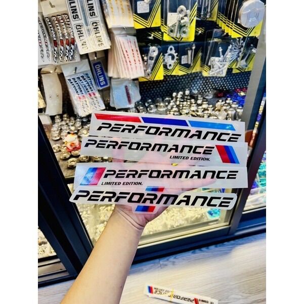 Tem logo sticker performance, amg in trên chất liệu decal trong, tem chống thấm nước và chịu nhiệt tốt